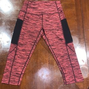 Cute leggings with pockets.